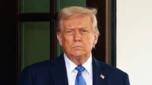 Trump pede uso gratuito dos canais do Panamá e do Suez para navios dos EUA&nbsp;