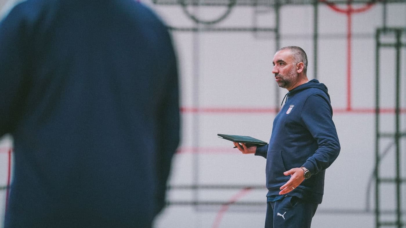 “Queremos recuperar a nossa identidade e regressar às vitórias”