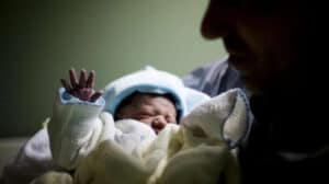 Portugal regista menos nascimentos em 2024 e um terço dos bebés são filhos de mães estrangeiras&nbsp;