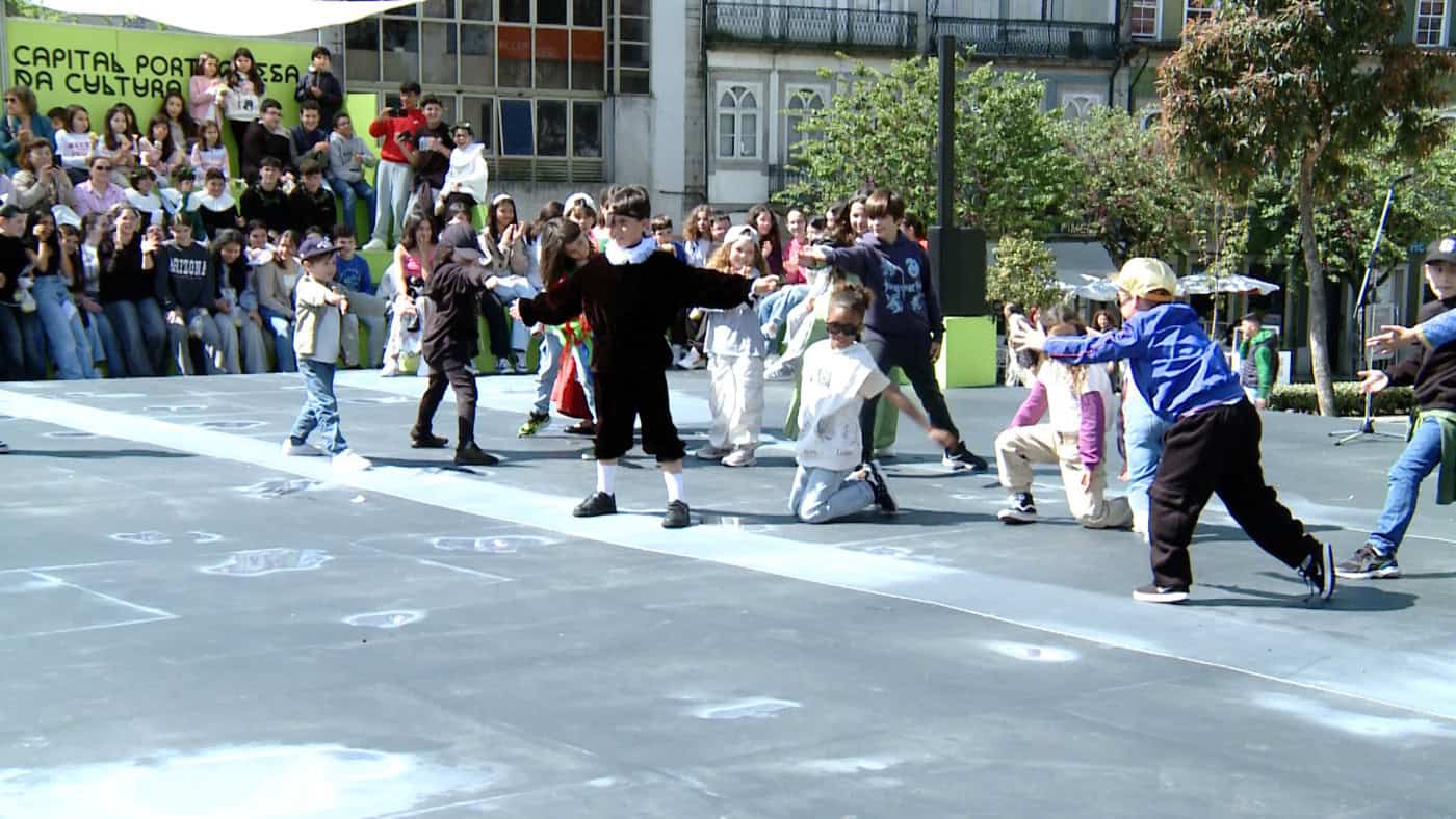 “Camões transformou uma língua que era de comunicação numa de prestígio, de cultura”