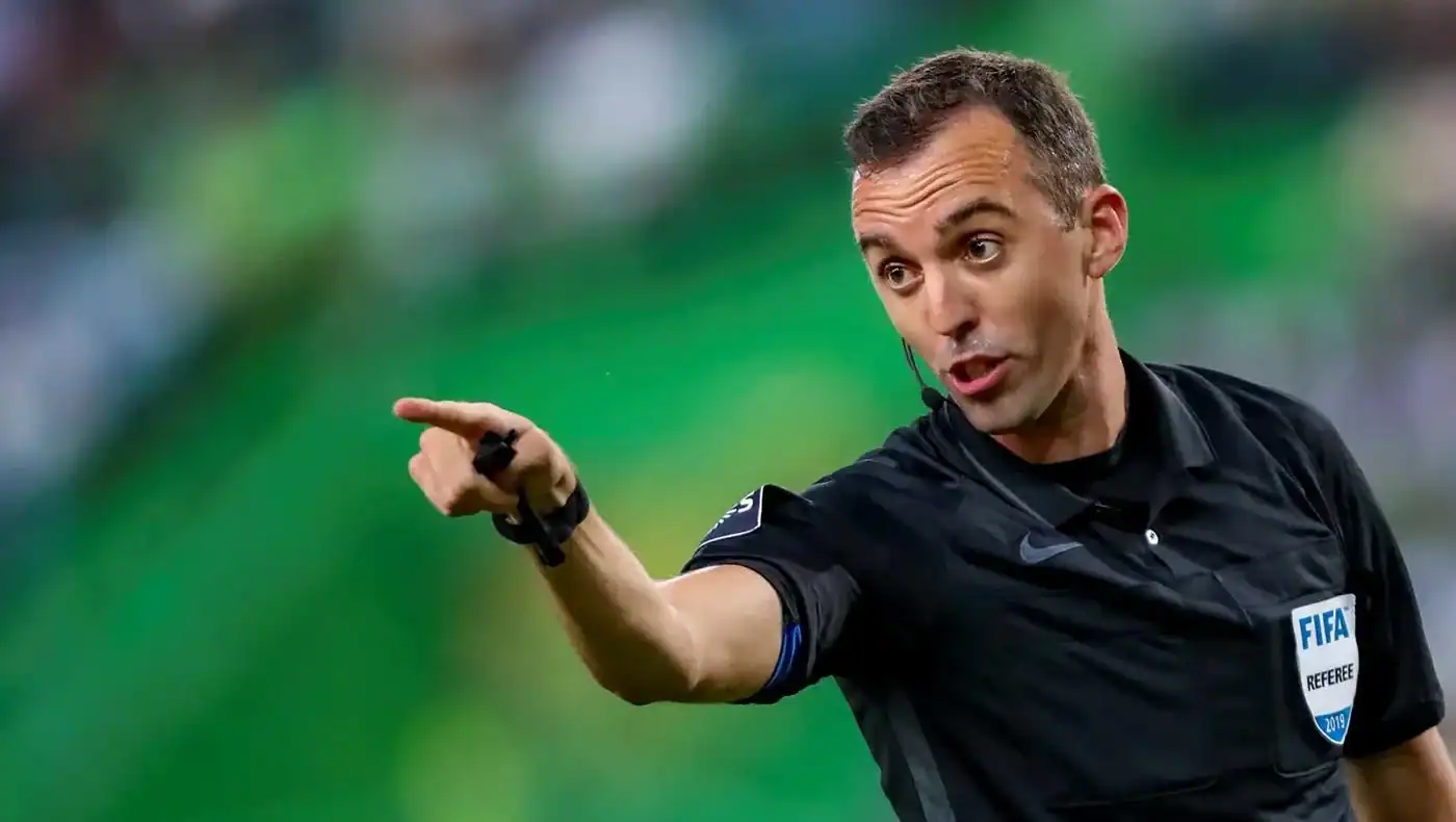 João Pinheiro arbitra dérbi entre Benfica e Sporting da penúltima jornada da I Liga