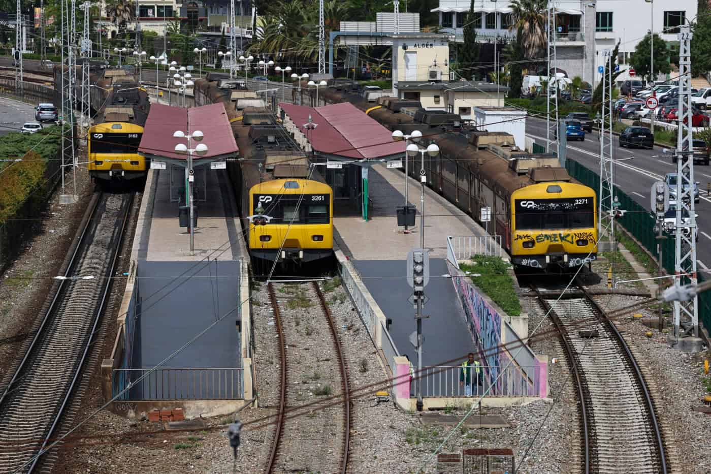 Circulação de comboios da CP deve continuar hoje parada&nbsp;