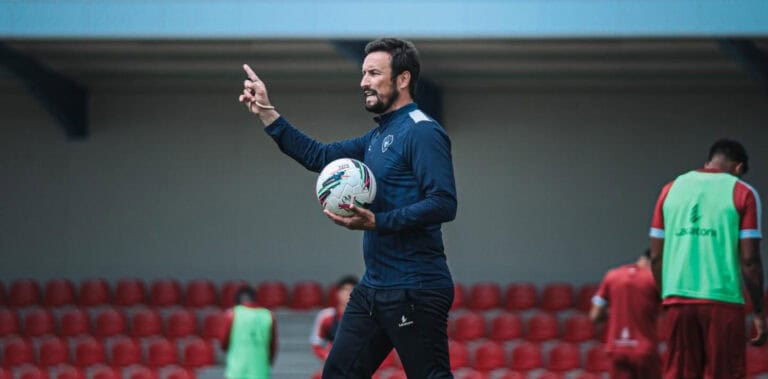 César Peixoto quer dar vitória aos adeptos na despedida da época em casa