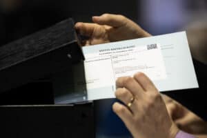 Mais de 333 mil eleitores podem votar hoje em todo o país&nbsp;