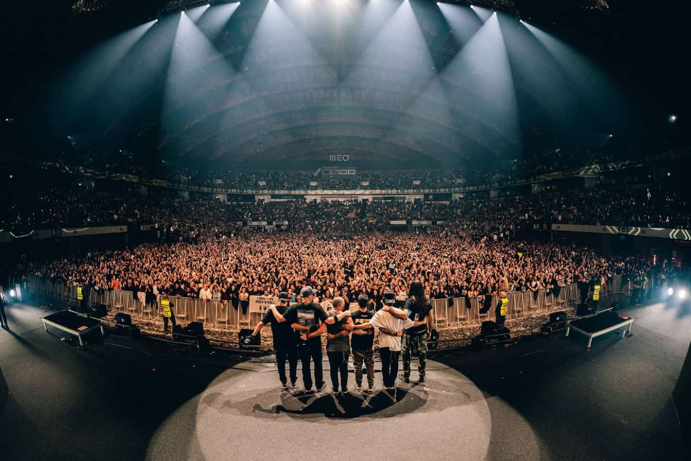 Hybrid Theory, Beatriz Rosário e Plutónio encerram Enterro da Gata