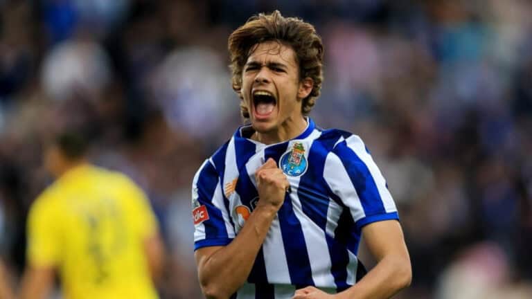 Rodrigo Mora é a grande novidade da convocatória de Portugal para a Liga das Nações