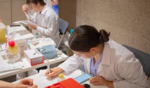 Estudantes de Medicina da UMinho testam conhecimentos com rastreios à população