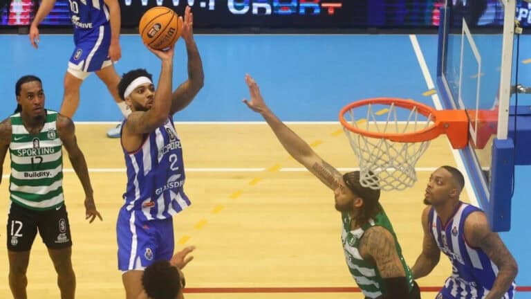 FC Porto elimina Sporting e disputa final da Liga de basquetebol com o Benfica