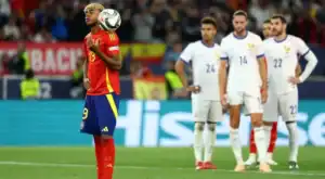 Espanha bate França por 5-4 e defronta Portugal na final da Liga das Nações&nbsp;