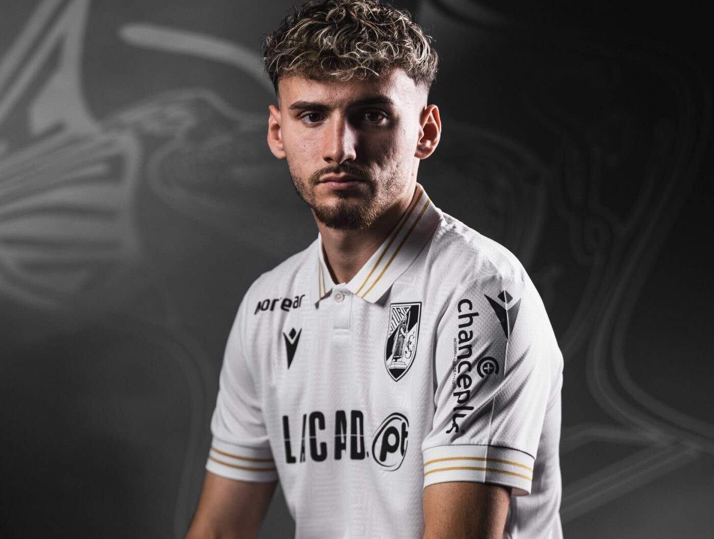 Fabio Blanco "muito feliz" promete garra ao serviço do Vitória SC