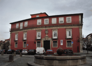 Tribunal da Relação de Guimarães recebe debate sobre violência doméstica