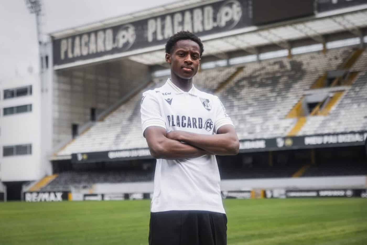 Oumar Camara é reforço do Vitória Sport Clube