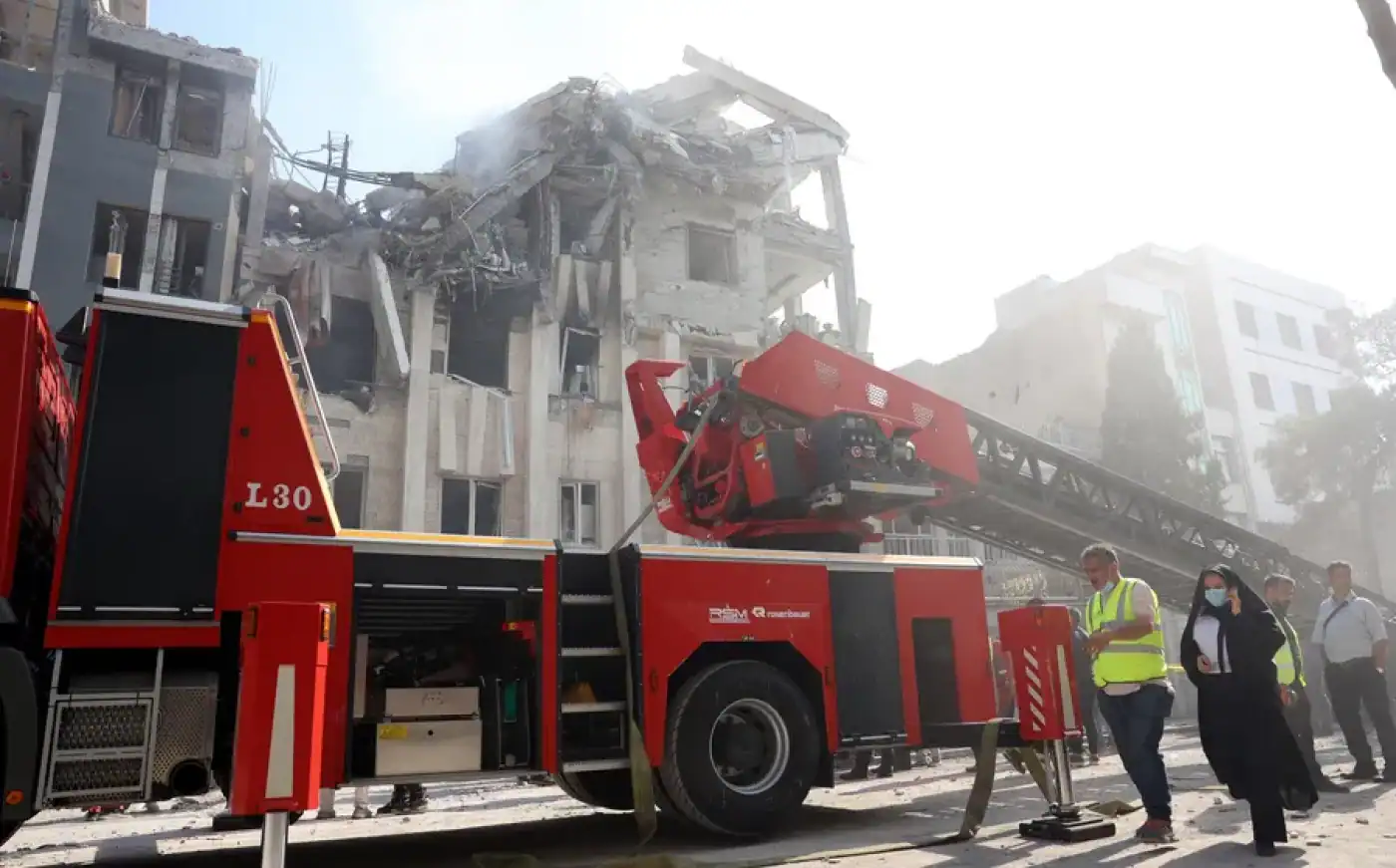 Ataque israelita atingiu central nuclear no Irão