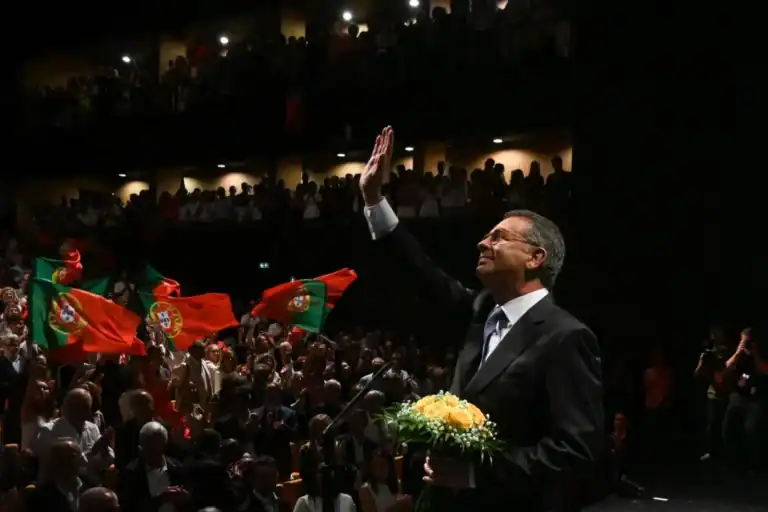 António José Seguro avança com candidatura a Belém: “É por Portugal que aqui estamos”