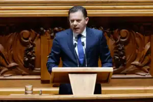 Montenegro anuncia mais 1.500 polícias e proposta de revisão da lei da nacionalidade&nbsp;