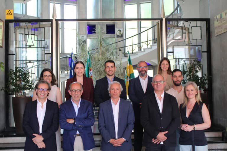 Famalicão atribui bolsas a projetos nas áreas da energia, inteligência artificial e têxtil