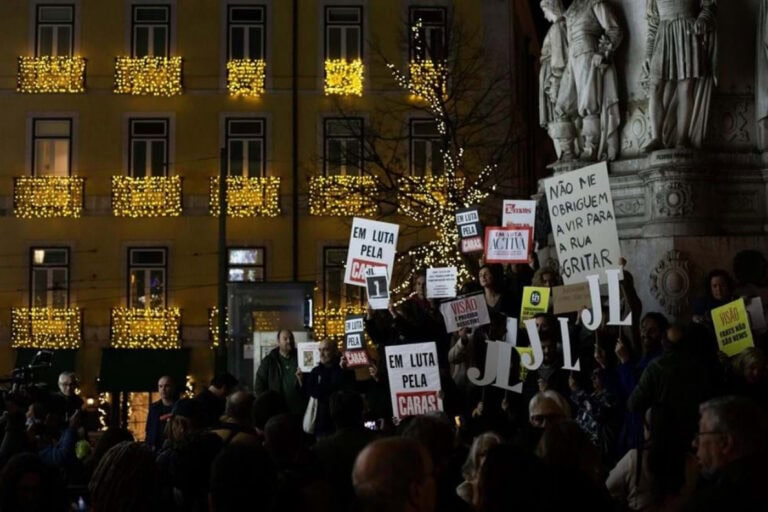 Trabalhadores da TiN receberam 25% do salário de maio mas mantêm-se em greve&nbsp;