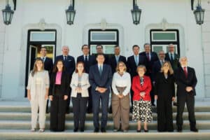 Governo quer “planos de investimento públicos e em PPPs em residências”