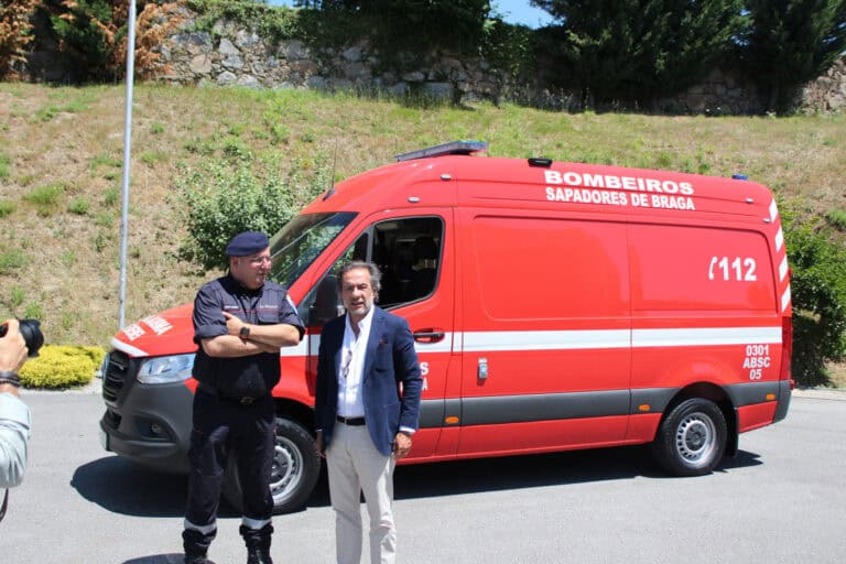 Braga reforça meios de emergência com nova viatura para os Bombeiros Sapadores&nbsp;