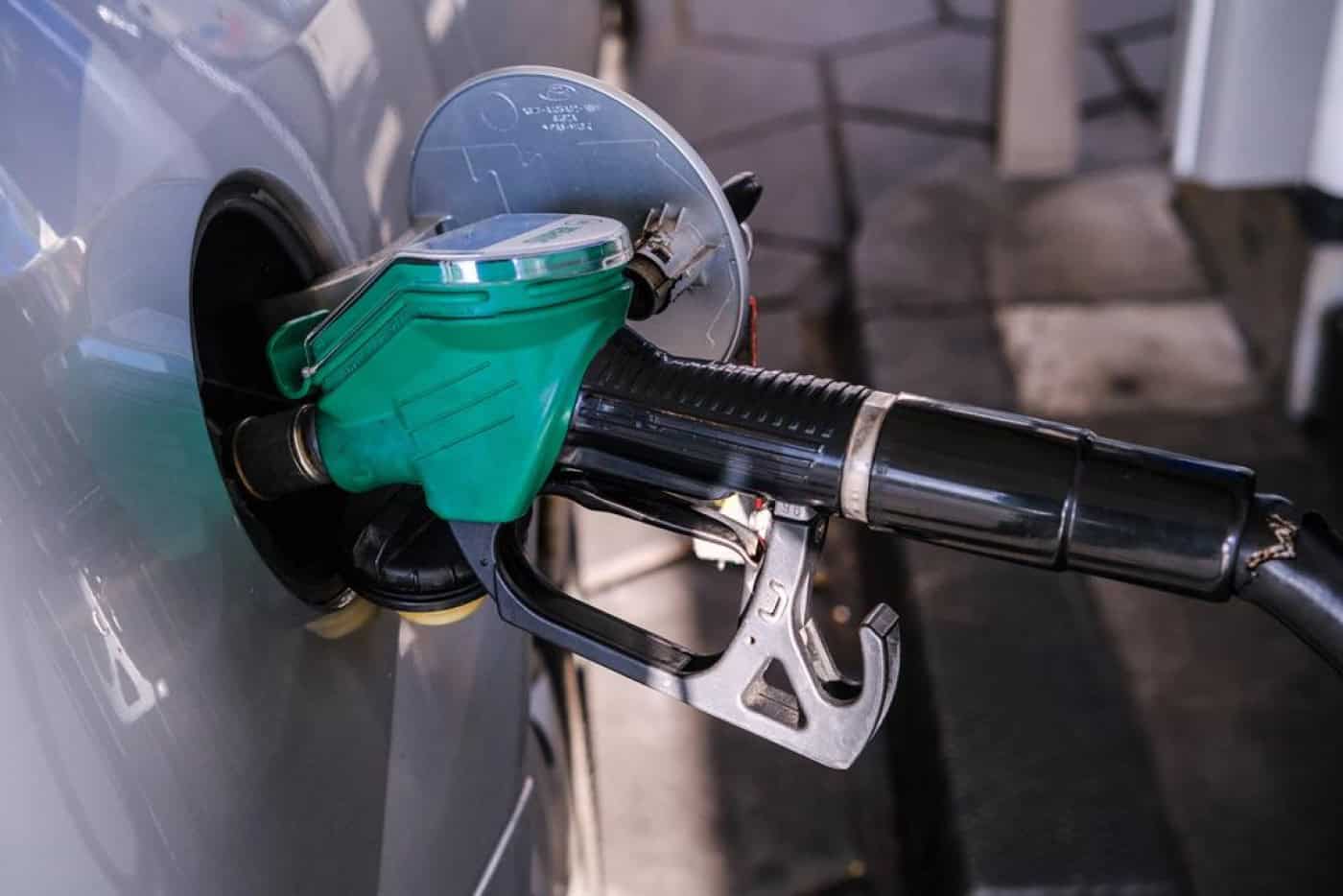 Preço dos combustíveis com descida acentuada segunda-feira