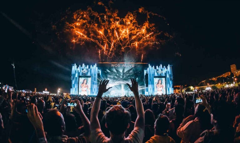 Mais de uma centena de artistas e bandas atuam entre hoje e sábado no festival Alive