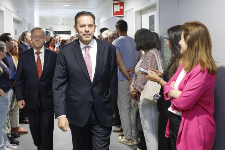 Montenegro defende que hoje há "menos problemas" na saúde do que há um ano&nbsp;