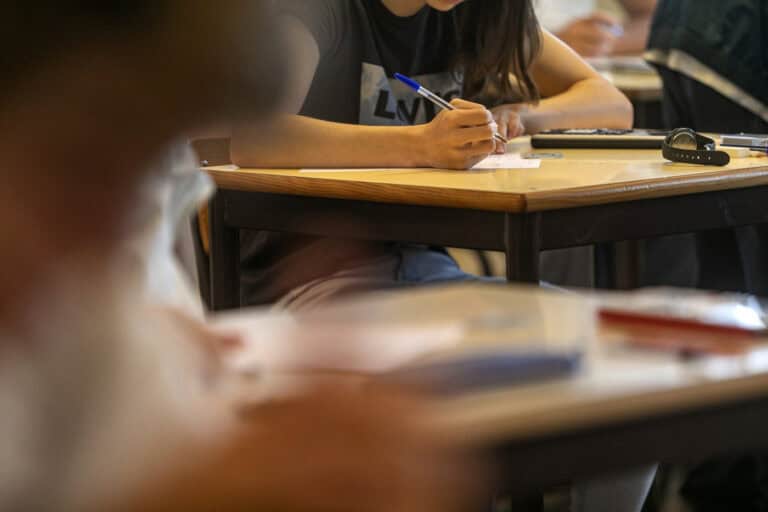 Escolas ainda à espera dos resultados dos exames do 9.º ano