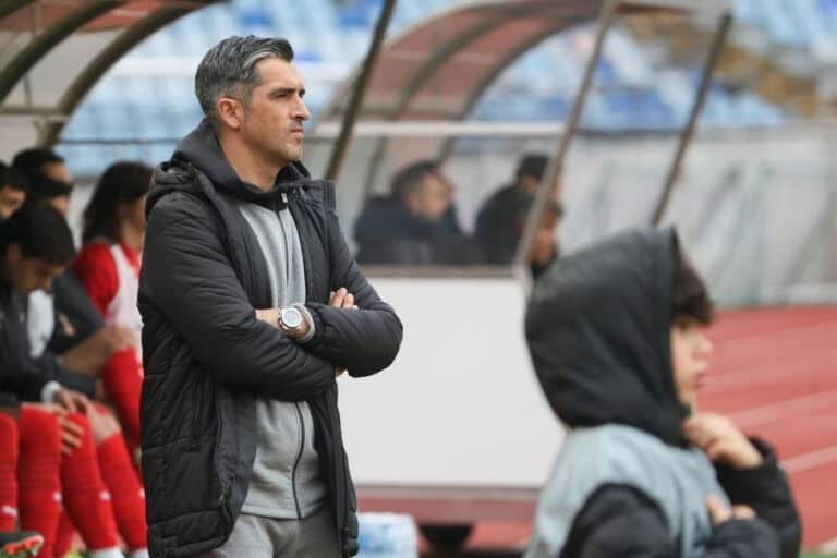 Custódio Castro na lista de treinadores no curso de nível IV da UEFA