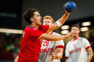 Tomás Teixeira reforça a primeira linha do ABC Braga