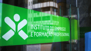 Desemprego recua 3,8% em junho e atinge valor mais baixo em quase 2 anos&nbsp;