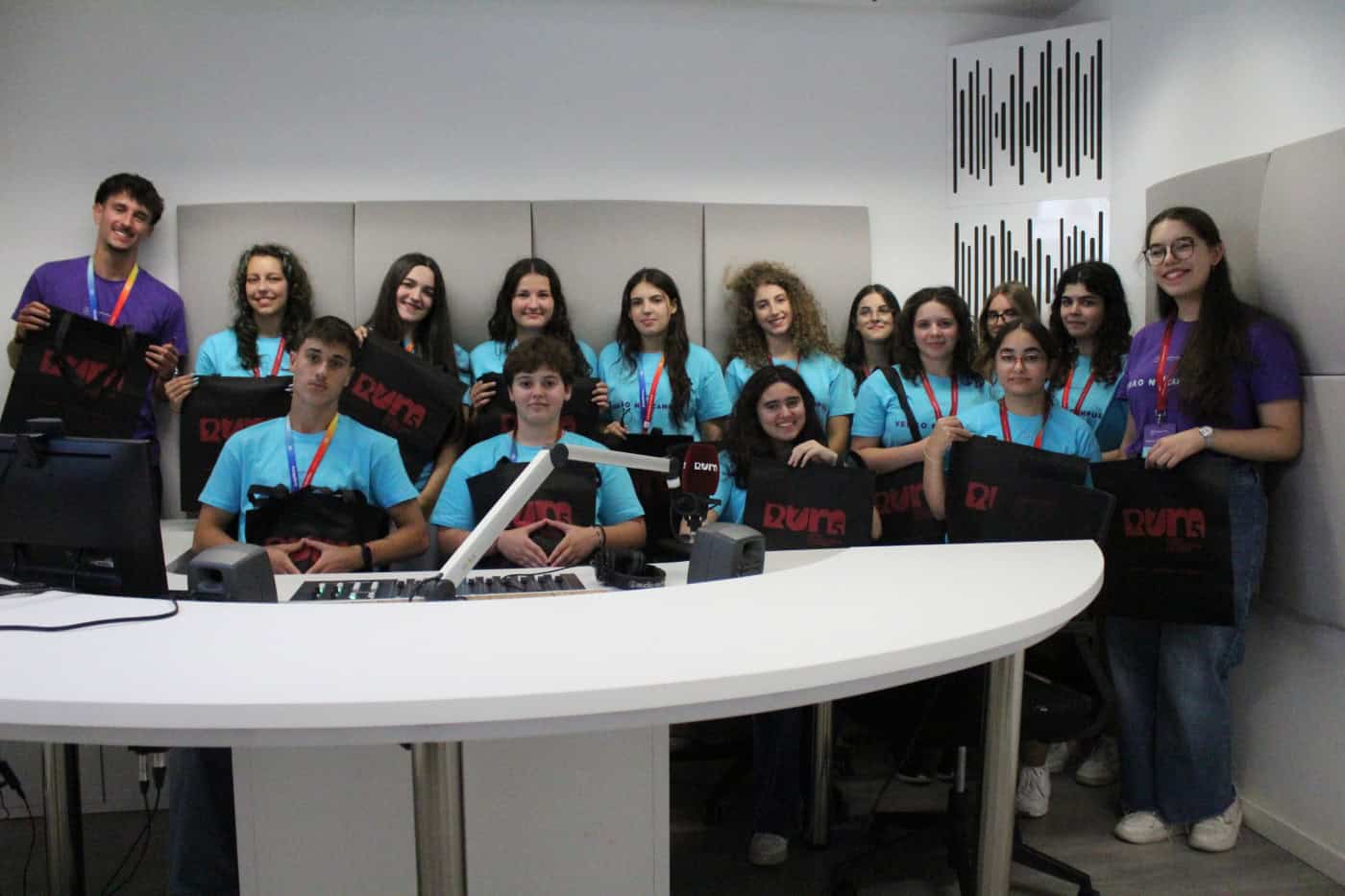 Jovens passam pela RUM em experiência do Verão no Campus