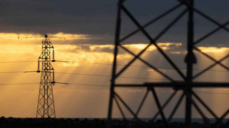 Peritos apontam que o apagão teve causa inédita e defendem reforço da rede elétrica europeia