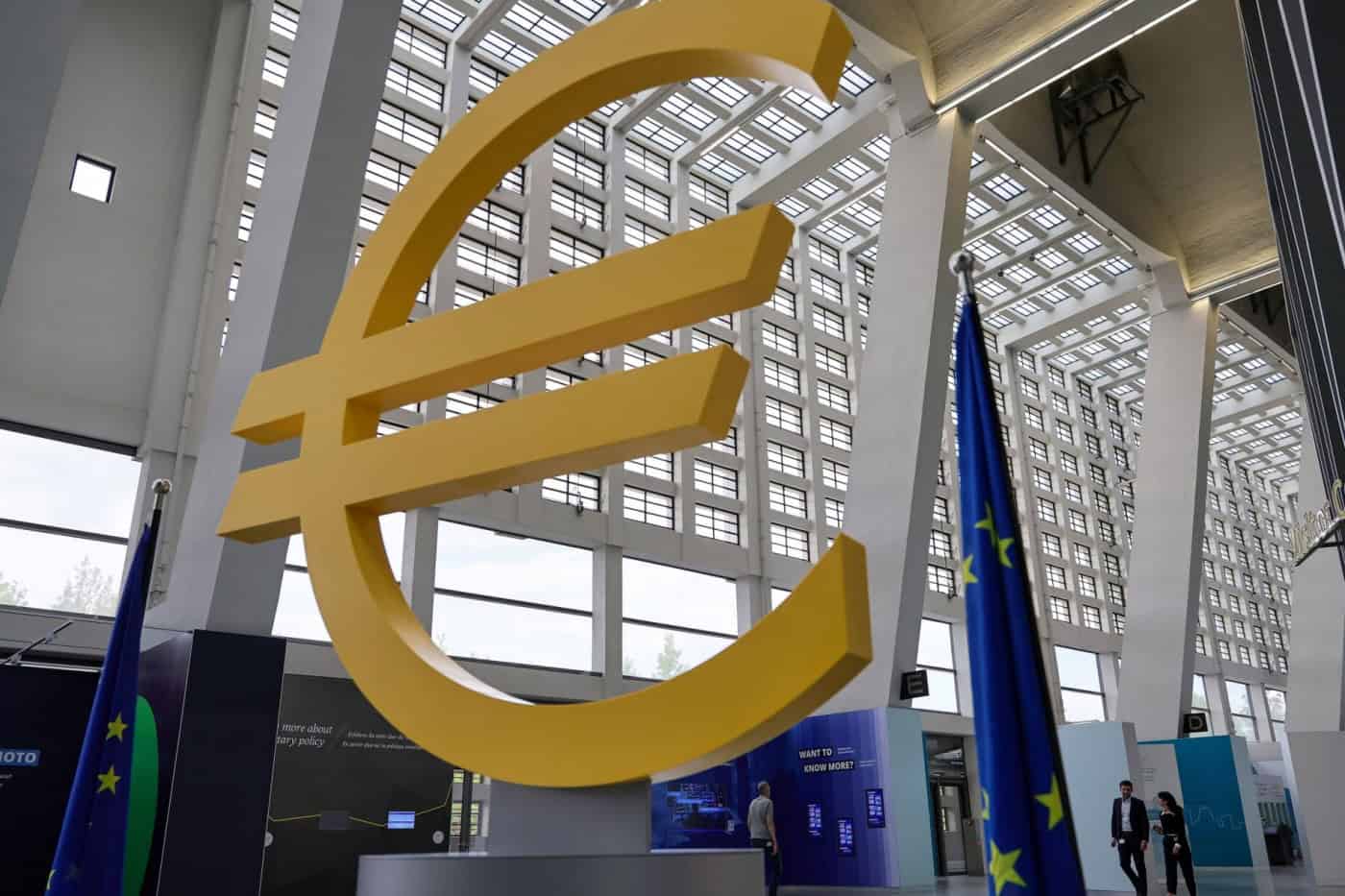 BCE interrompe ciclo de cortes e mantém taxas de juro diretoras