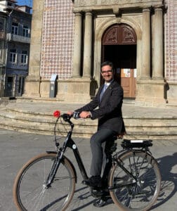 "Tenho de me sentar na cadeira do presidente para perceber a realidade"