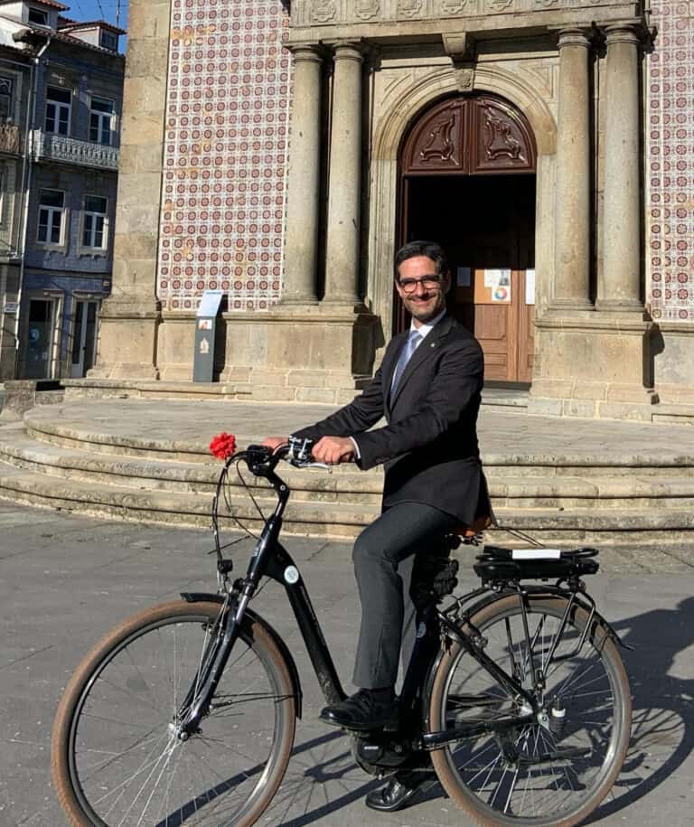 "Tenho de me sentar na cadeira do presidente para perceber a realidade"