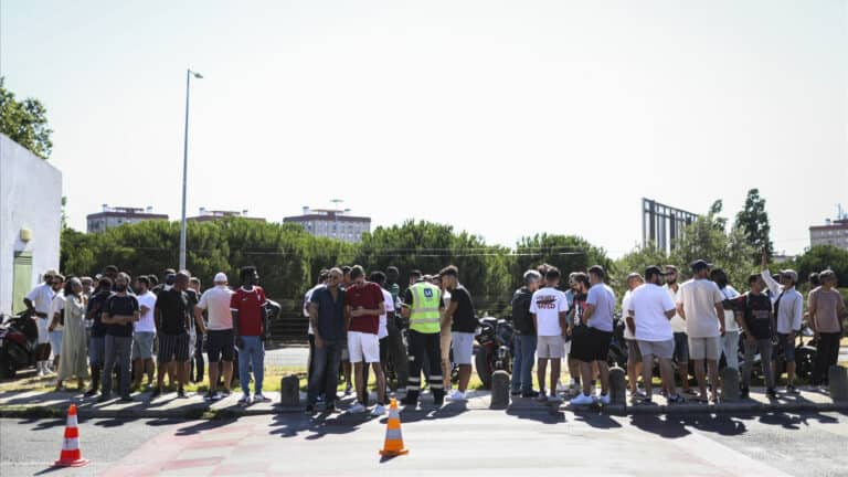 Greve na Menzies causa atrasos e 20 voos cancelados no aeroporto de Lisboa