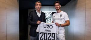 Vitória SC. Händel com braçadeira de capitão