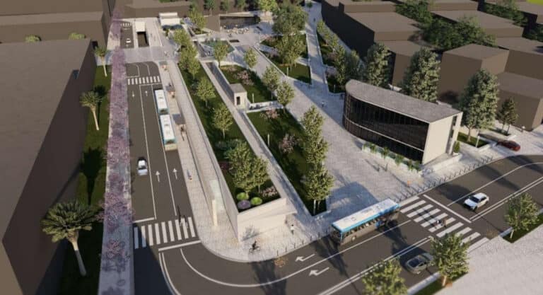 Praça Conde de Agrolongo vai ser requalificada mas edifício envidraçado permanece inalterado