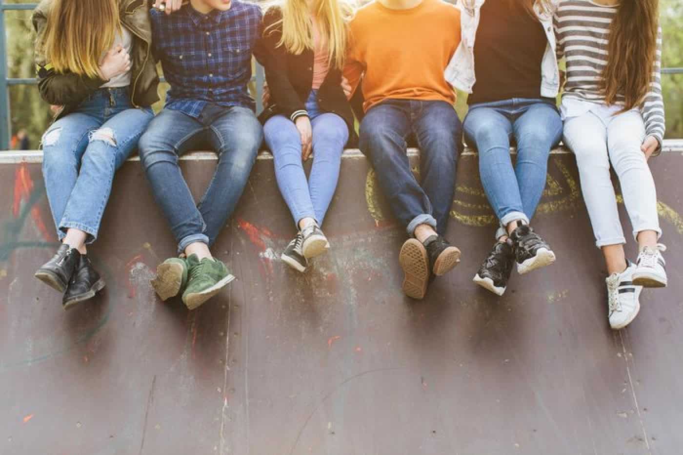 Jovens que não trabalham nem estudam no valor mais baixo em 14 anos