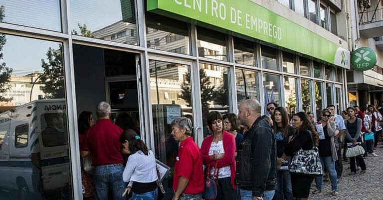 Mais de 54% dos desempregados no 1.º trimestre continuaram sem emprego em junho