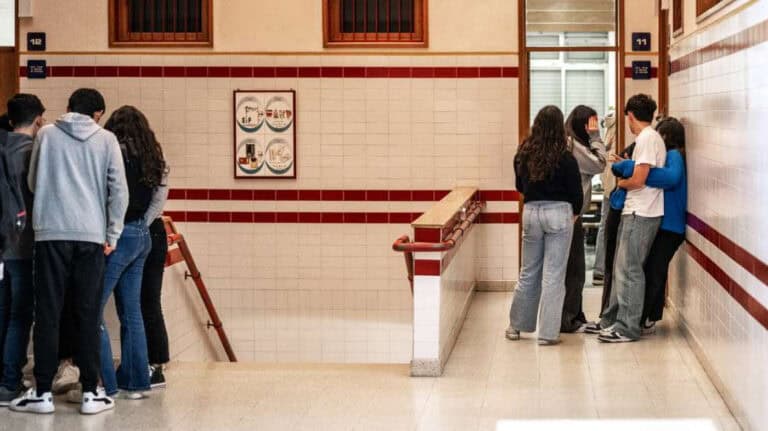 Escolas passam a ter pelo menos um psicólogo nos quadros&nbsp;