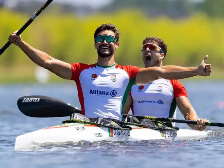 Gustavo Gonçalves e Pedro Casinha assumem regata quase perfeita