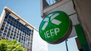 Número de desempregados inscritos nos centros de emprego cai 4% em julho