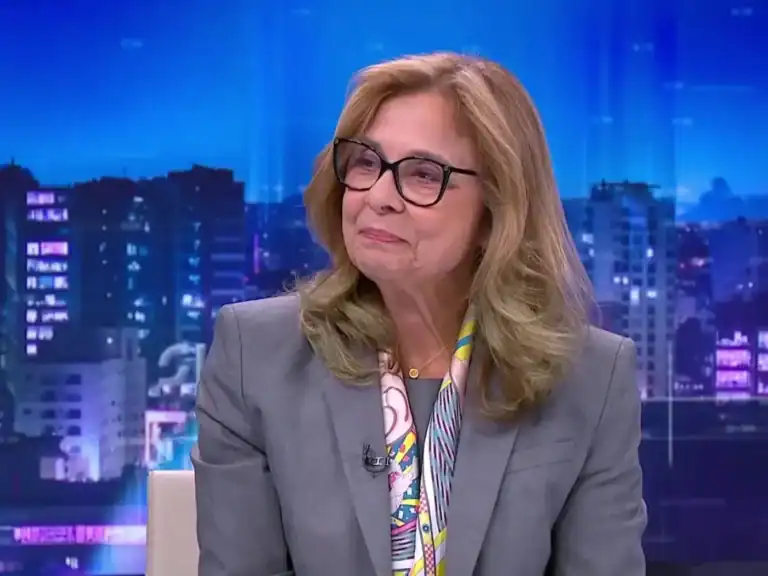 Ministra da Saúde esclarece dúvidas sobre a penalização dos médicos tarefeiras e outras polémicas do SNS