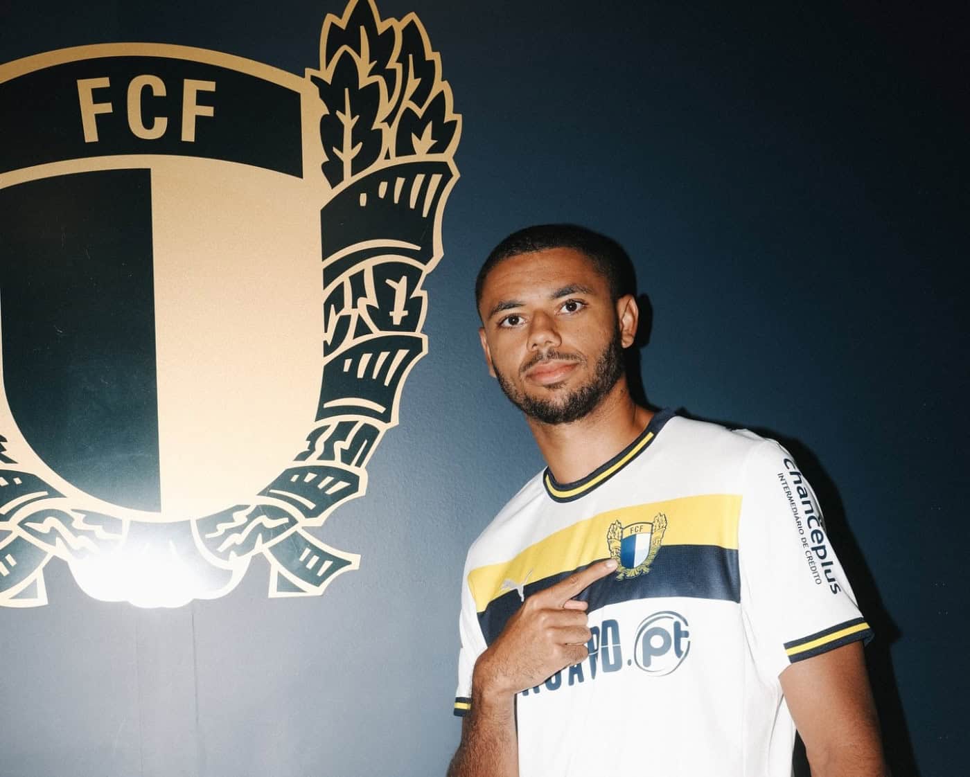 FC Famalicão contrata avançado francês Antoine Joujou&nbsp;