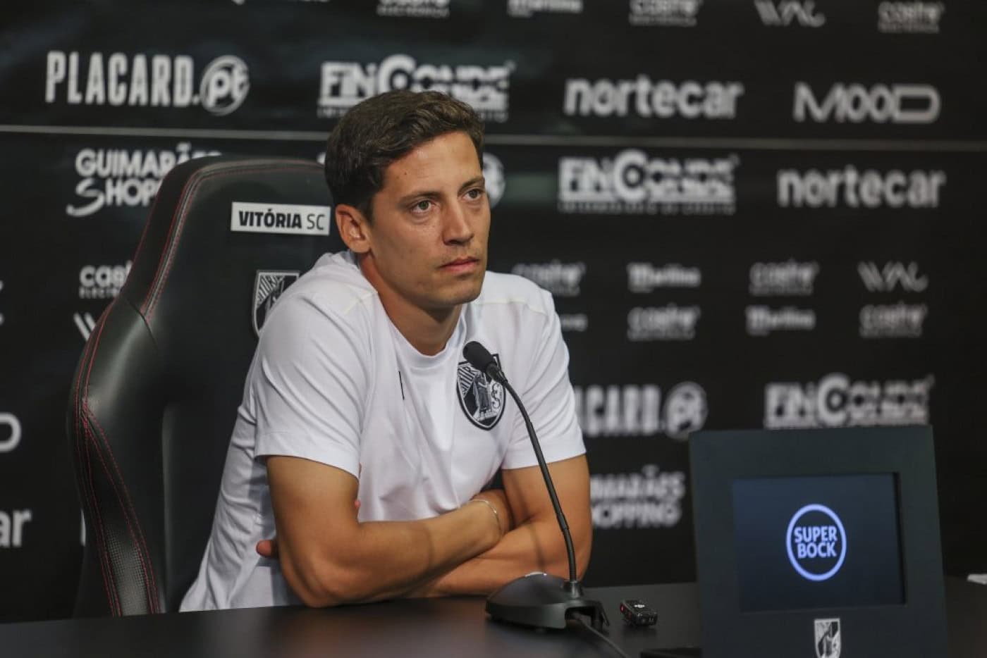 Luís Pinto quer um Vitória "mentalmente estável" para vencer o Arouca