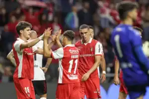 Sporting de Braga inclui reforço Grillitsch em lista de 33 jogadores&nbsp;
