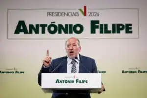 António Filipe diz que aumento da propina é "um retrocesso"