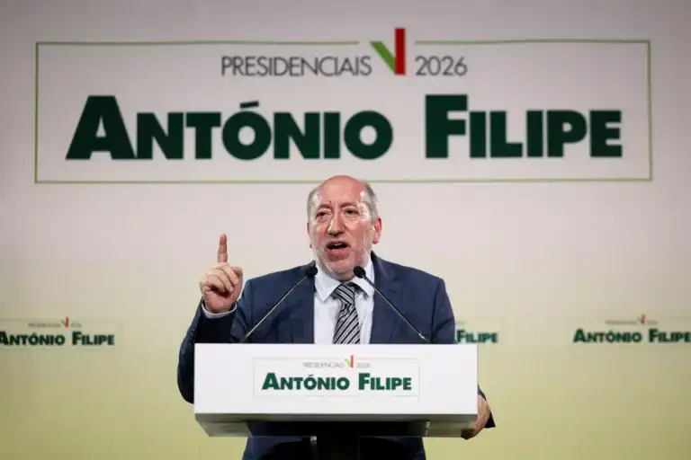 António Filipe diz que aumento da propina é "um retrocesso"