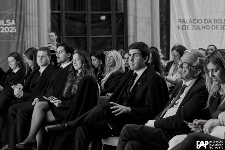 Estudantes da U.Porto pedem Senado Académico urgente para caso de Medicina&nbsp;